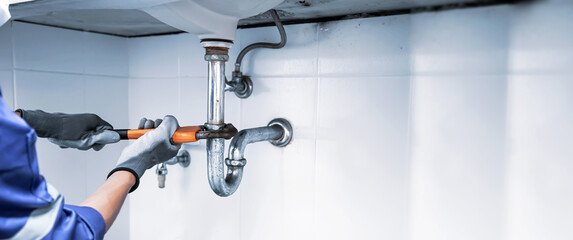 Sewage Backing Up in Bathtub | Danger Signs & Emergency Fixes